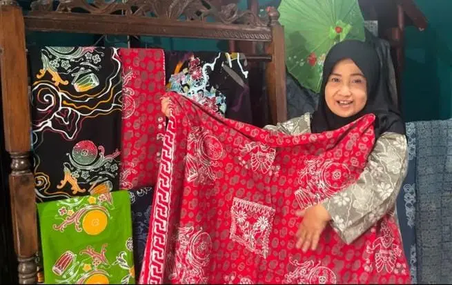 Di Balik Batik Ramah Lingkungan Karya Ambar Warga Depok (1): Dari Luka di Tangan, Tumbuh Cinta pada Warna Alam