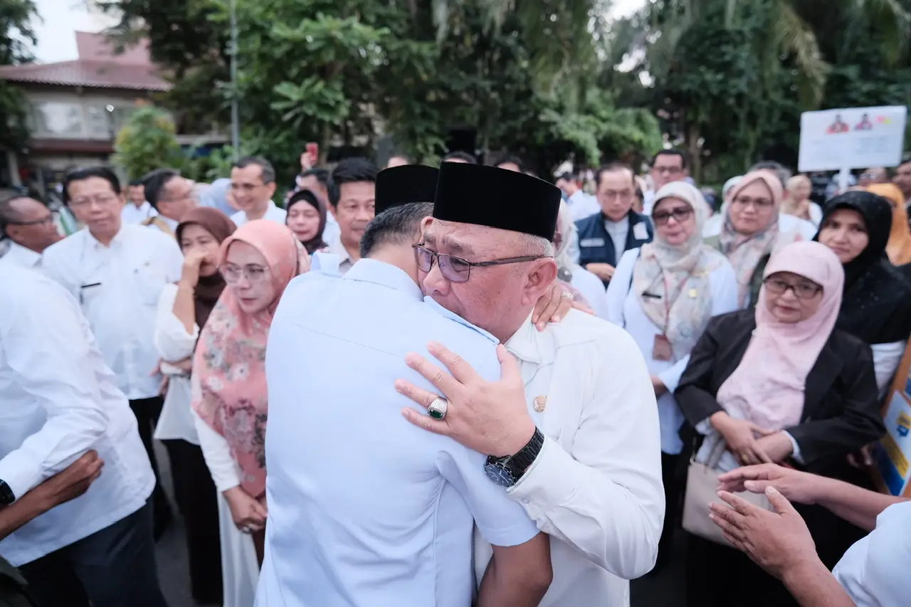 Penuh Haru, Kiai Idris dan Bang Imam Pamit dari Balai Kota Depok