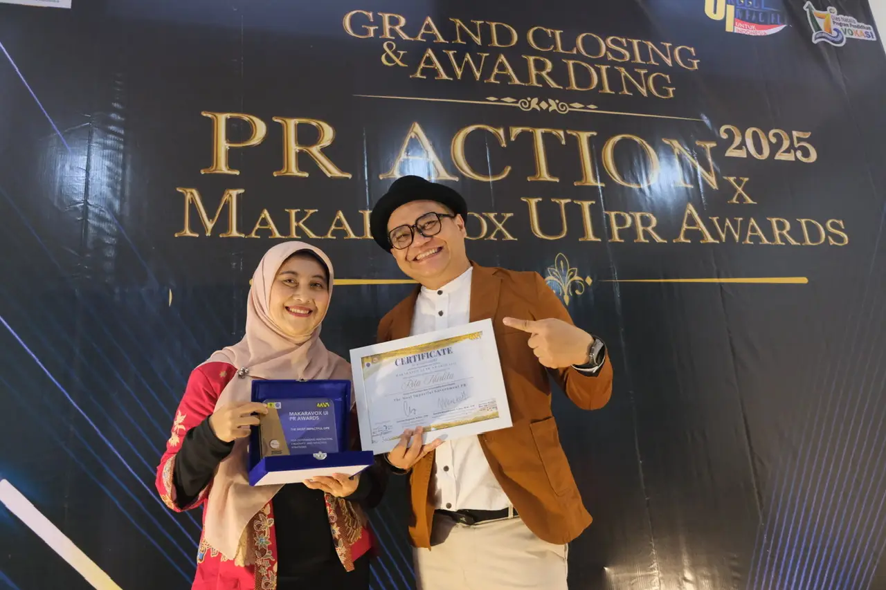 Berperan Penting dalam Kehumasan, Rita Nurlita Raih Penghargaan Makaravox UI PR Awards 2025