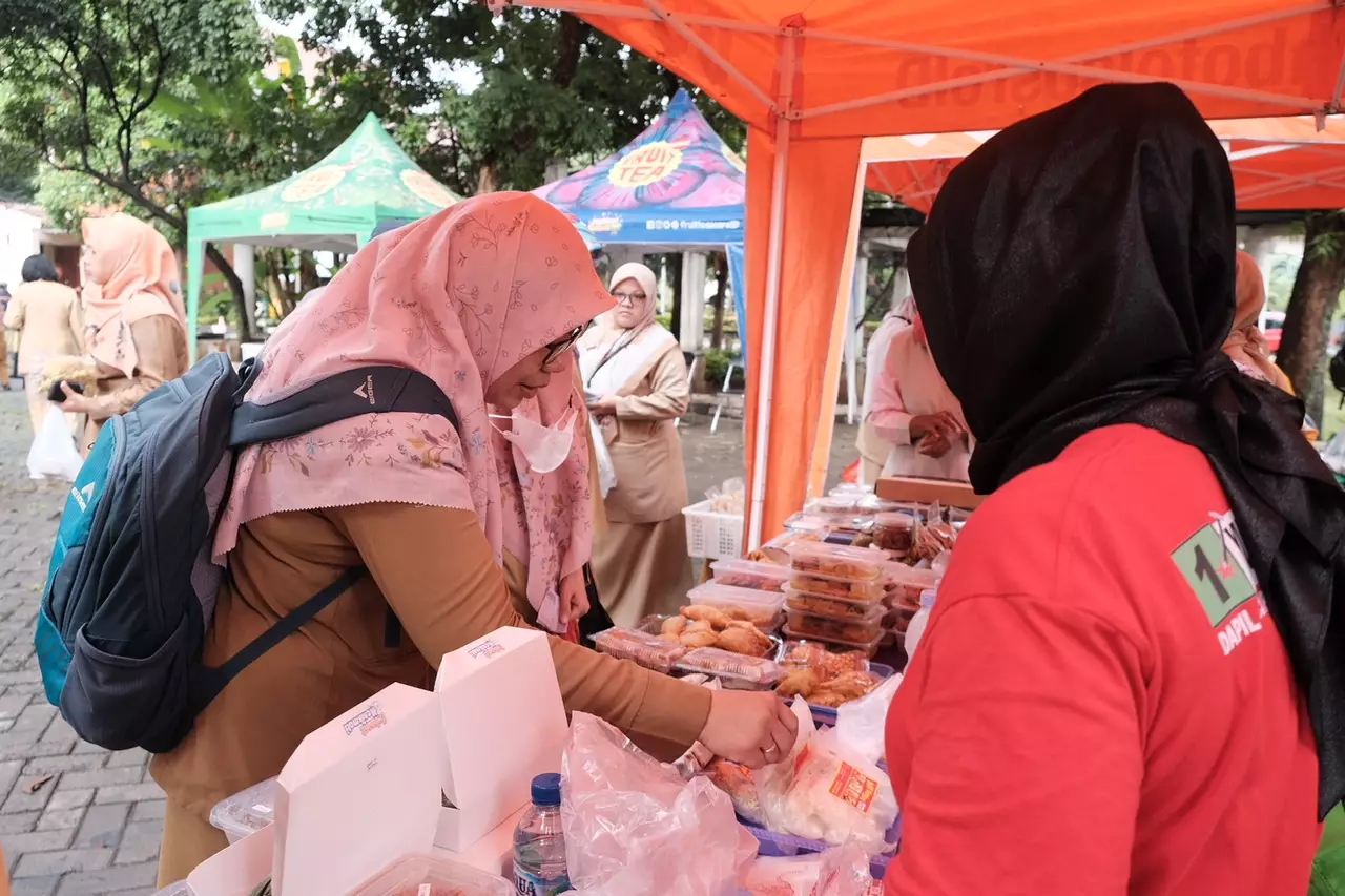 ASN Pemkot Depok Antusias Kunjungi Bazar Pasar Tani