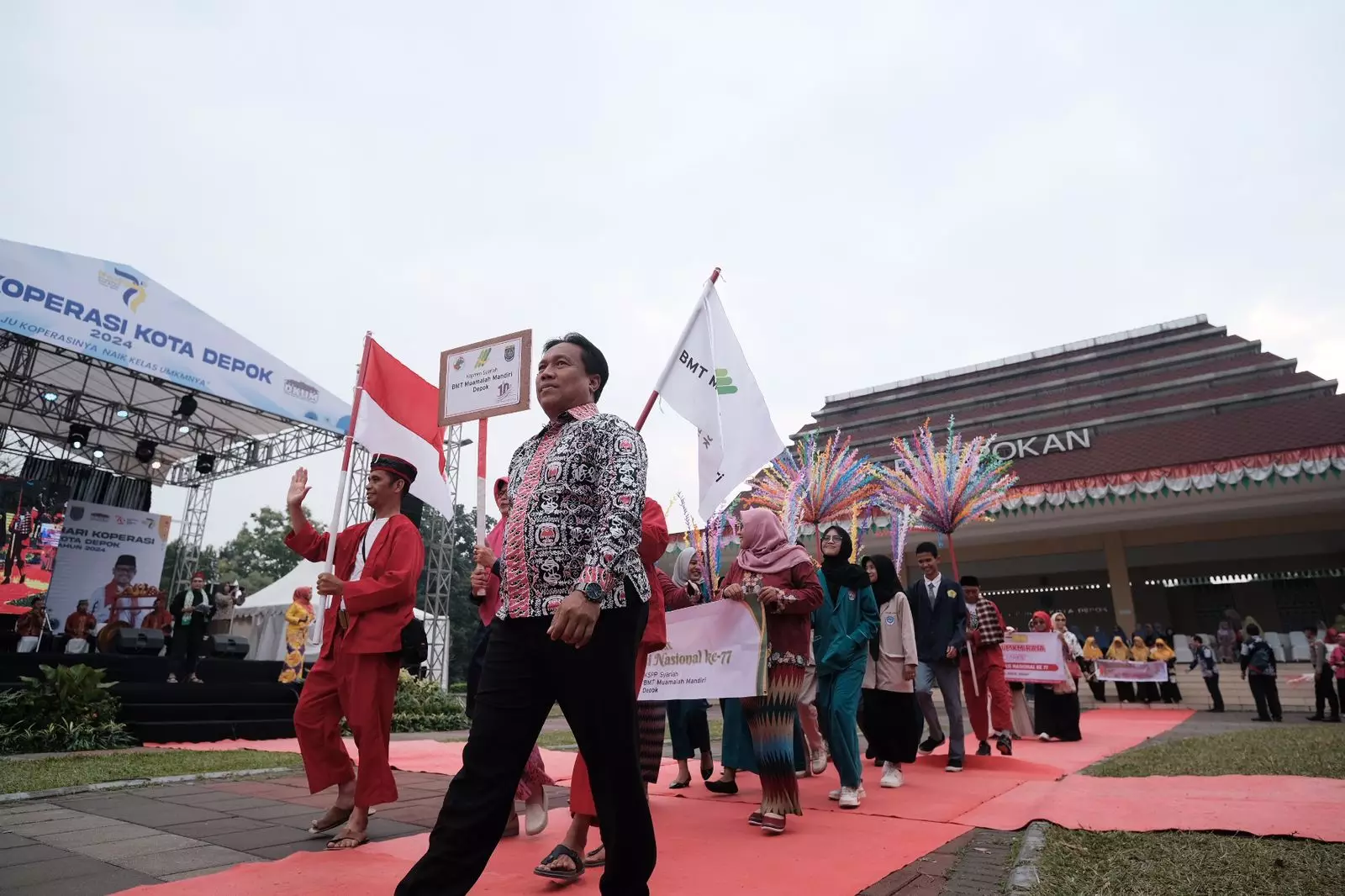 Hari Koperasi ke-77 Kota Depok Dibuka dengan Defile Belasan Koperasi