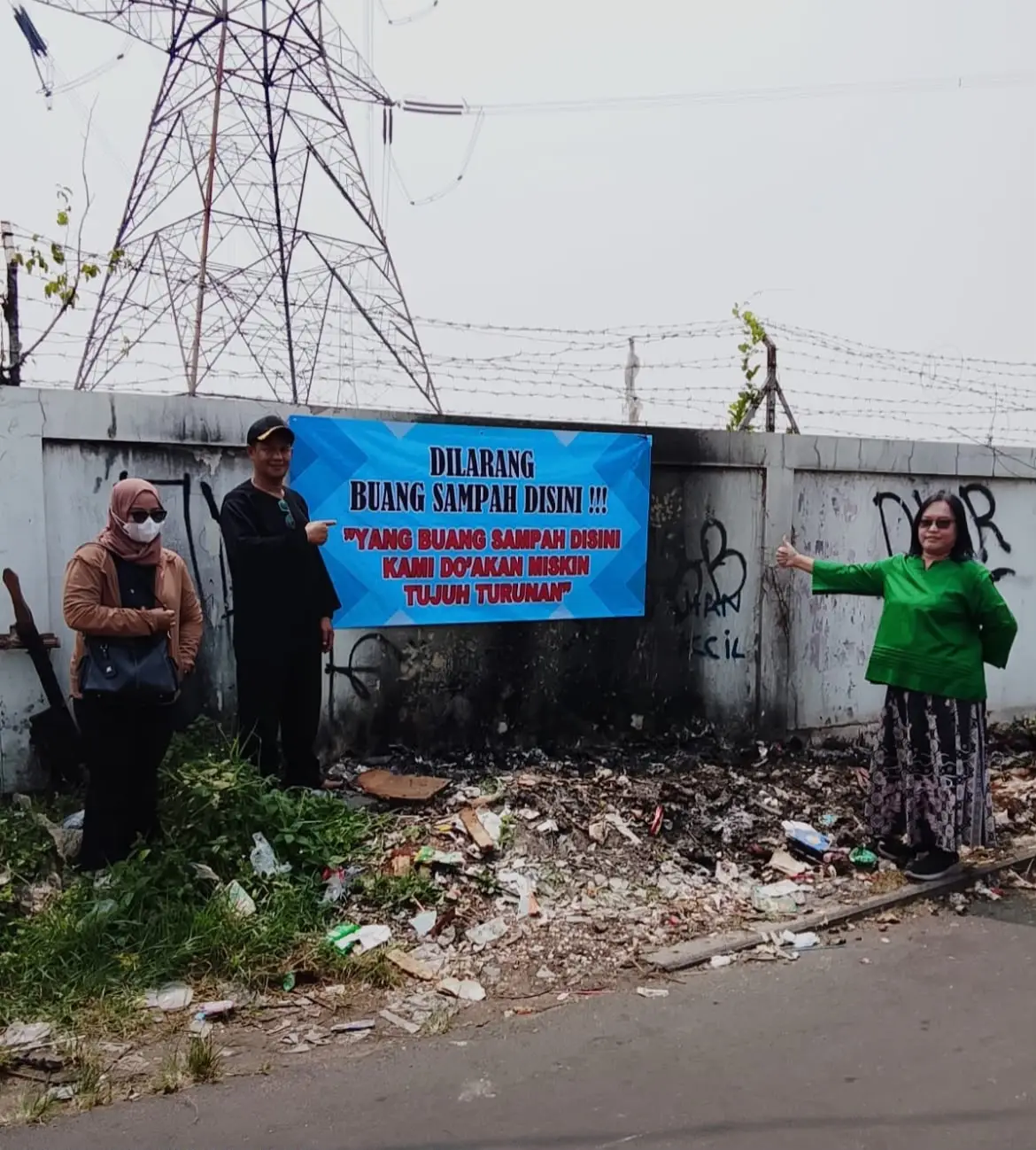Cegah Sampah Liar, Lurah Rangkapan Jaya Pasang Spanduk di Dekat Situ Pulo