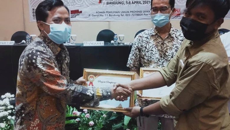 KPU Depok Kembali Diganjar Penghargaan