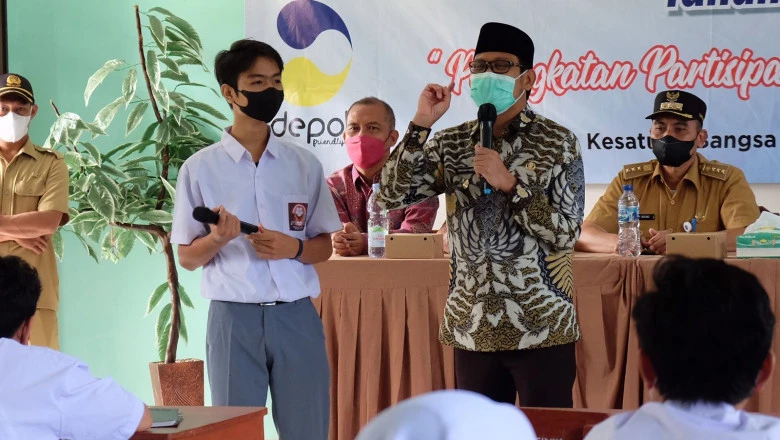 Pelajar SMAN 11 Depok Antusias Ikuti Sosialisasi dan Pendidikan Politik  