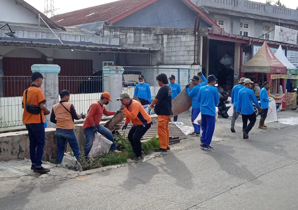 Ranting Muhammadiyah Rawa Denok dan Pemerintah Kolaborasi Bersihkan Saluran Air