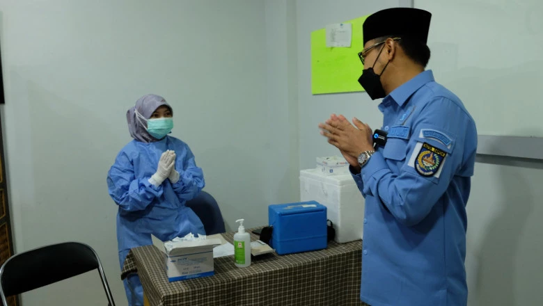 Wakil Wali Kota Tinjau Vaksinasi di LP3I Kampus Depok