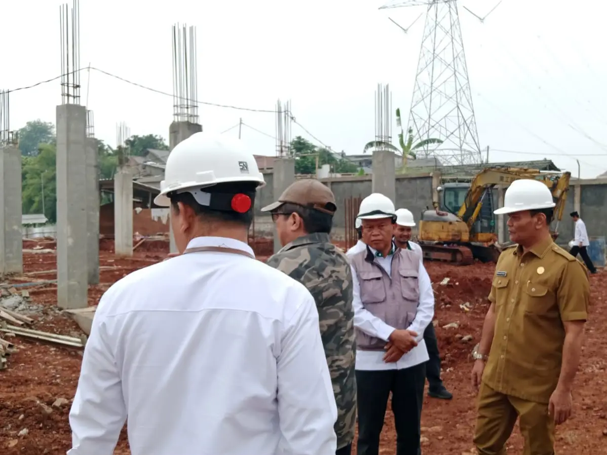 Tinjau Pembangunan MTsN 2 Depok, Kepala Kemenag Optimis Selesai Sesuai Target