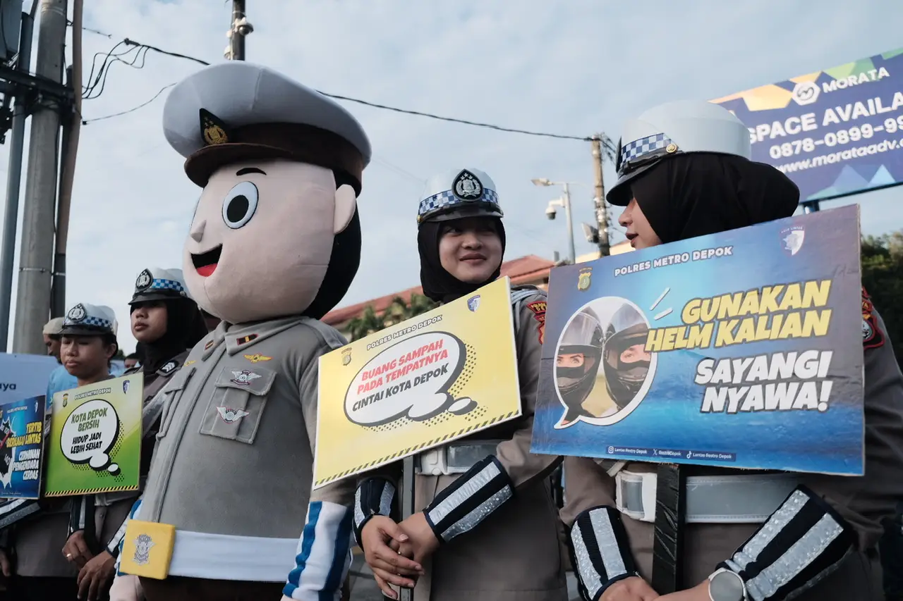 Momen CFD, Satlantas Polres Depok Ajak Warga Tertib Lalu Lintas dan Peduli Lingkungan