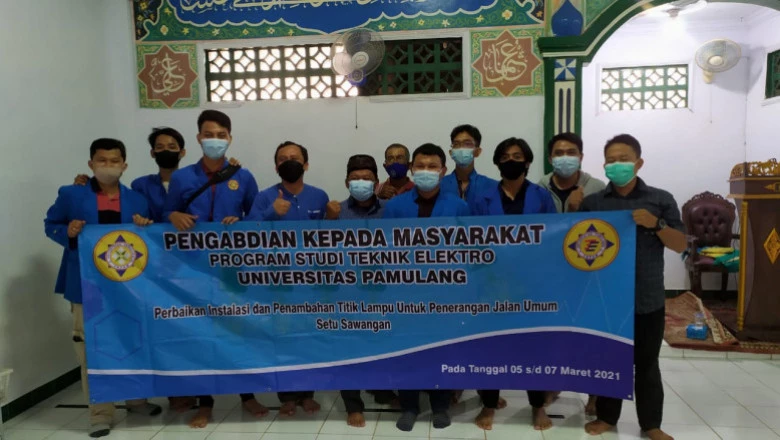 RW 14 Bojongsari Dapat Bantuan PJU dari Mahasiswa Unpam