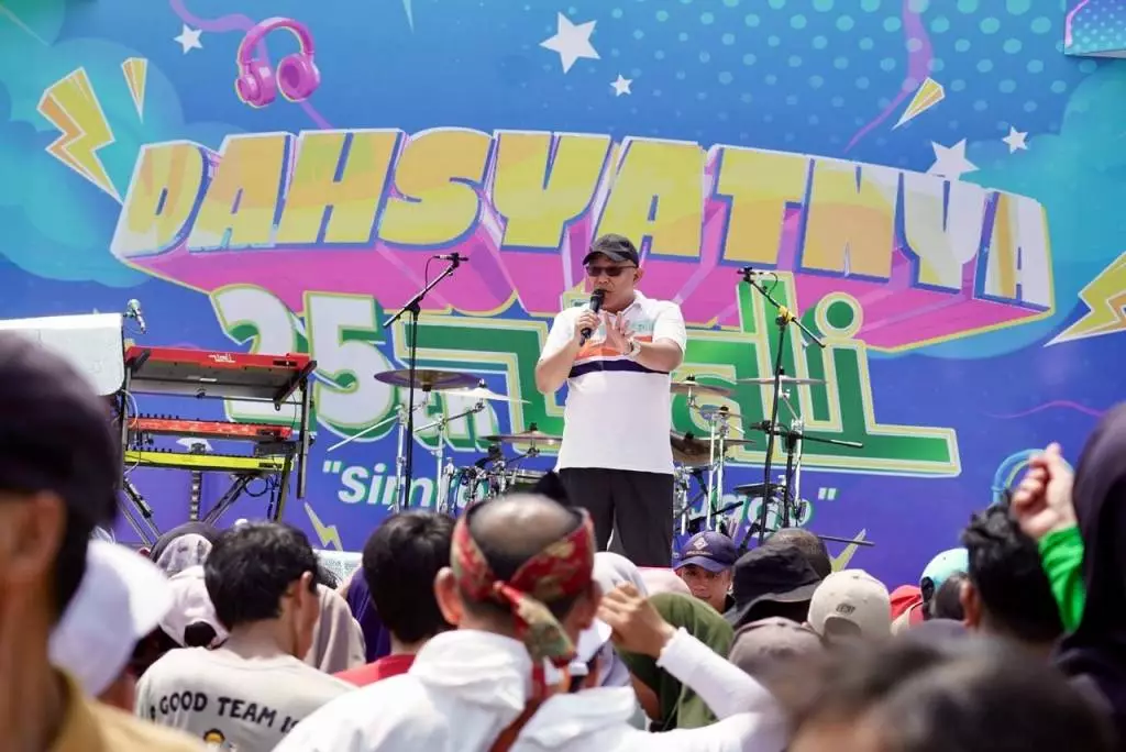 Dahsyatnya Wali, Ribuan Masyarakat Padati Alun-alun Kota Depok
