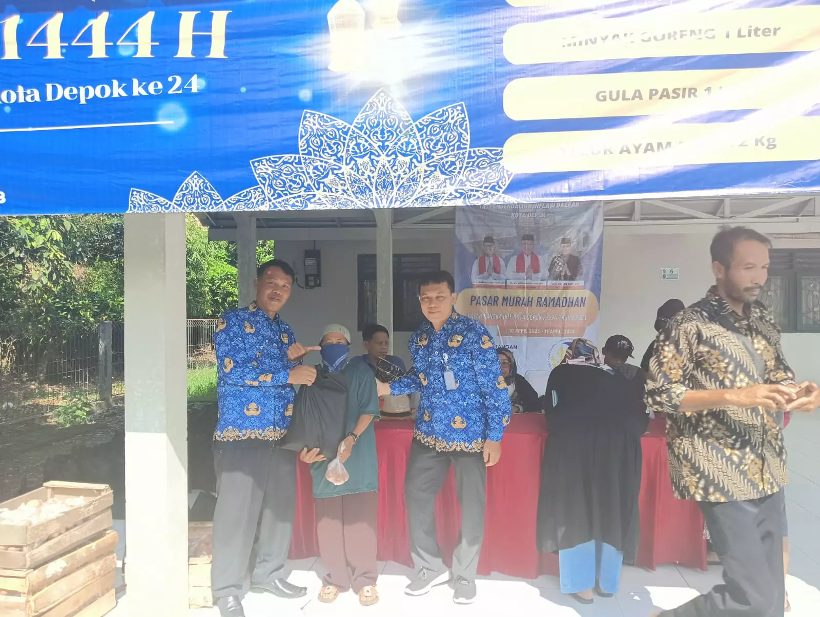 Operasi Pasar Murah di Cipayung Jaya, Ratusan Warga Cukup Tebus Sembako Rp 47 Ribu