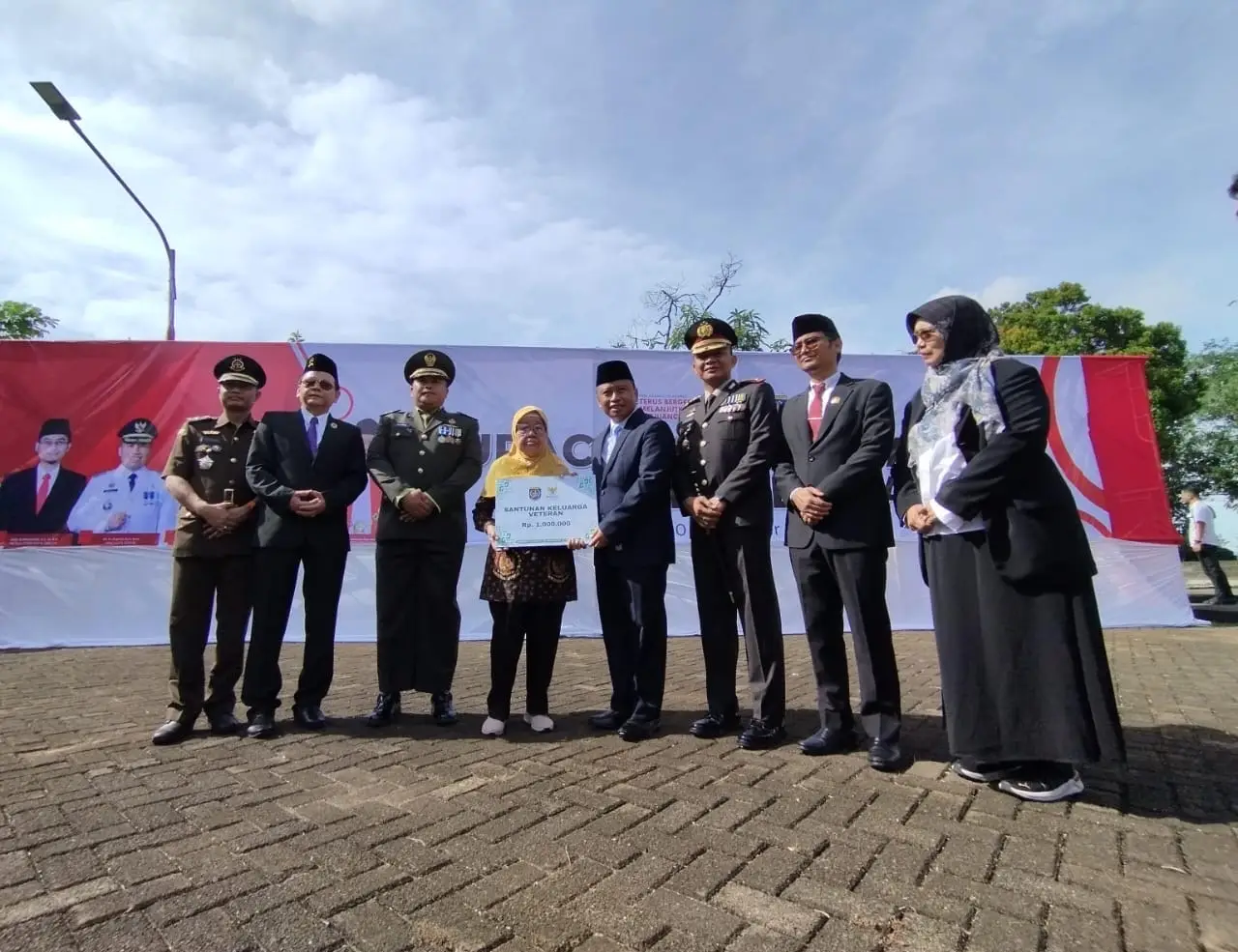 'Senyum' Bahagia Para Veteran Depok di Hari Pahlawan