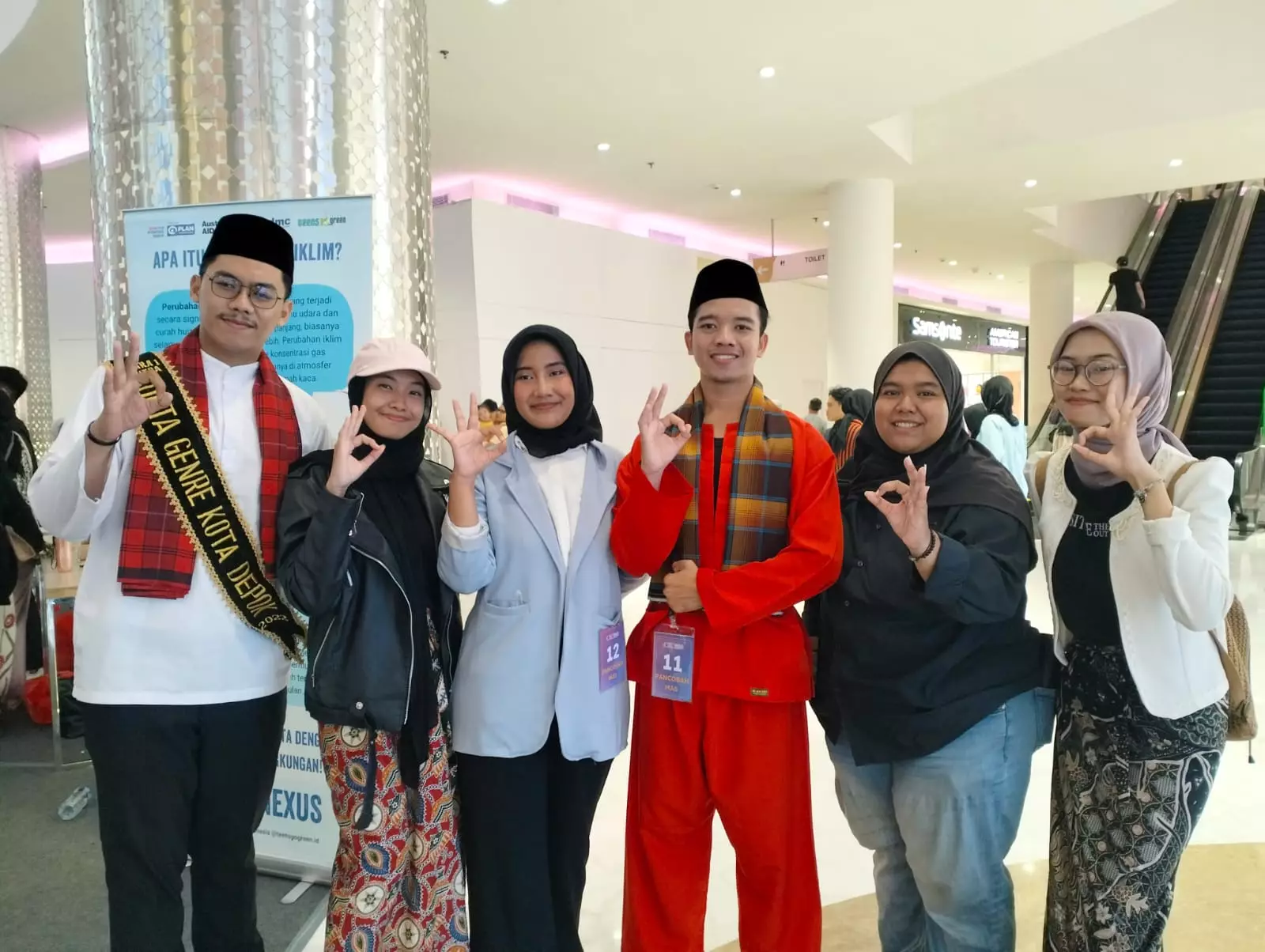 Duta Genre Panmas Unjuk Kesenian Betawi dan Bahasa Inggris di Adujak 2023