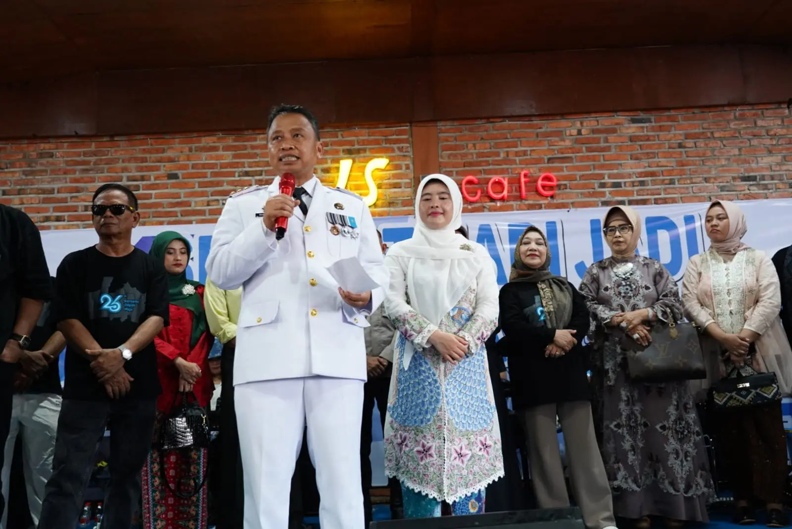 Hadiri Jalan Sehat HUT ke-26 Kota Depok di Balai Sarmili, Supian Suri Beberkan Sejumlah Program