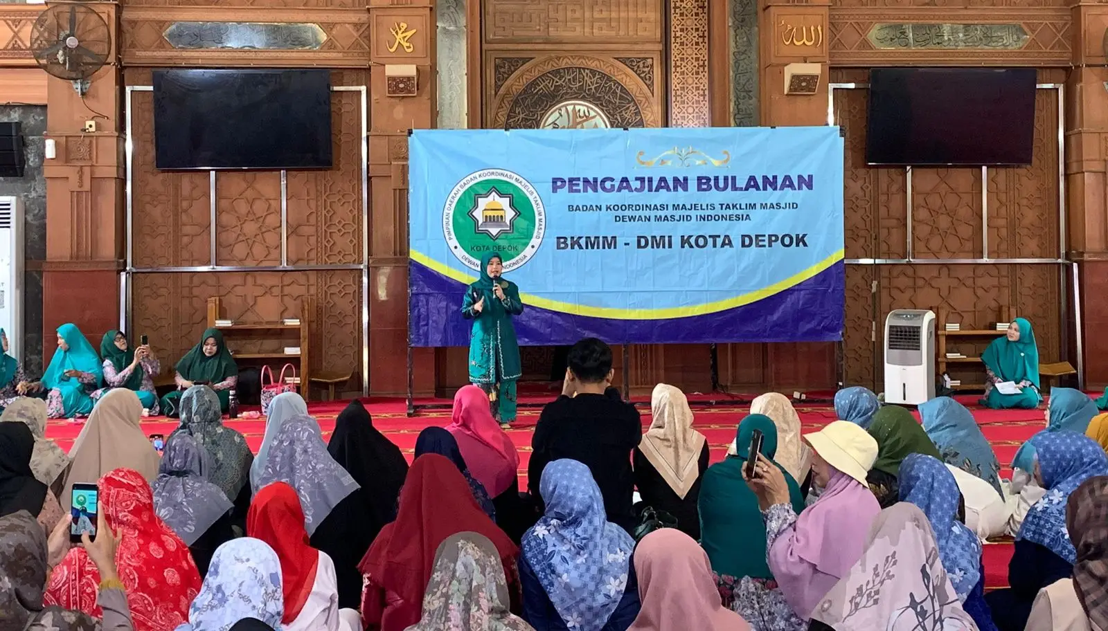 Cing Ikah Tekankan Peran Ibu Jaga Anak dan Lingkungan