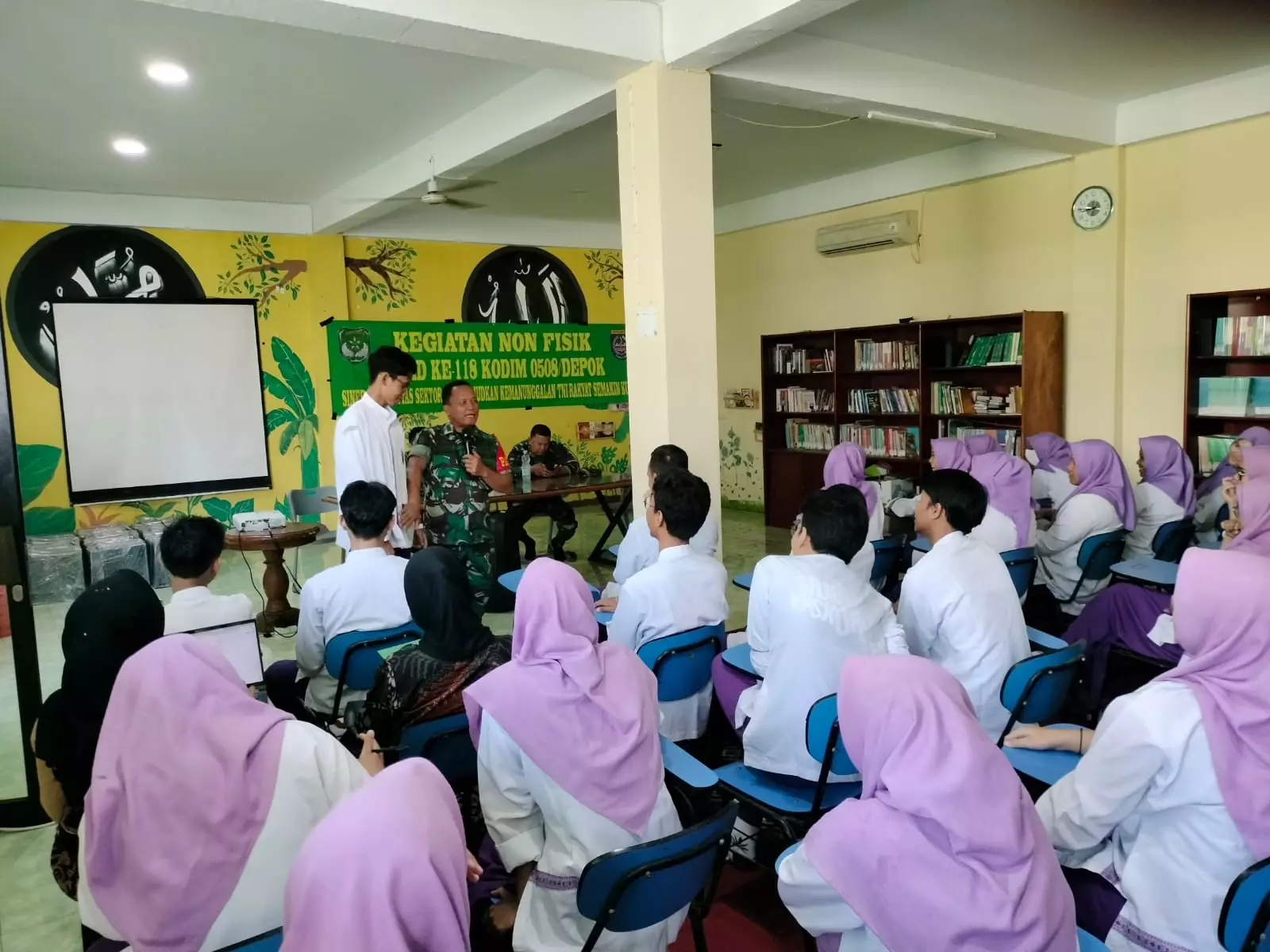 Personel Kodim Depok Perkuat Wawasan Kebangsaan Siswa SMK