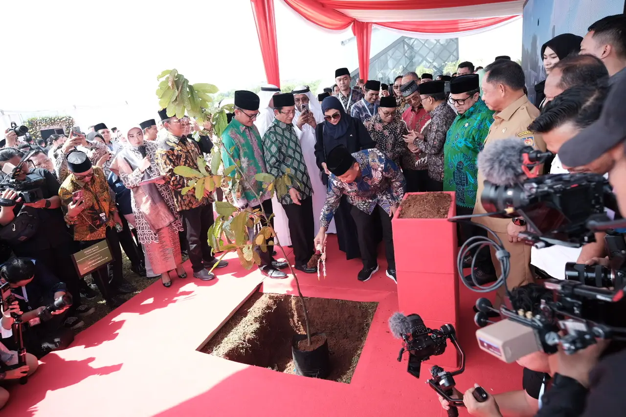 Wali Kota Depok Hadiri Gerakan Penanaman 1 Juta Pohon Matoa di UIII