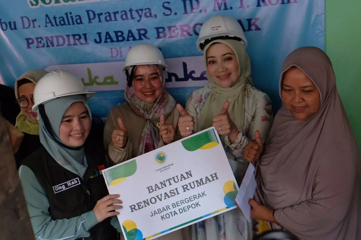 Pendiri Jabar Bergerak Lakukan Bedah Rumah di Kelurahan Depok