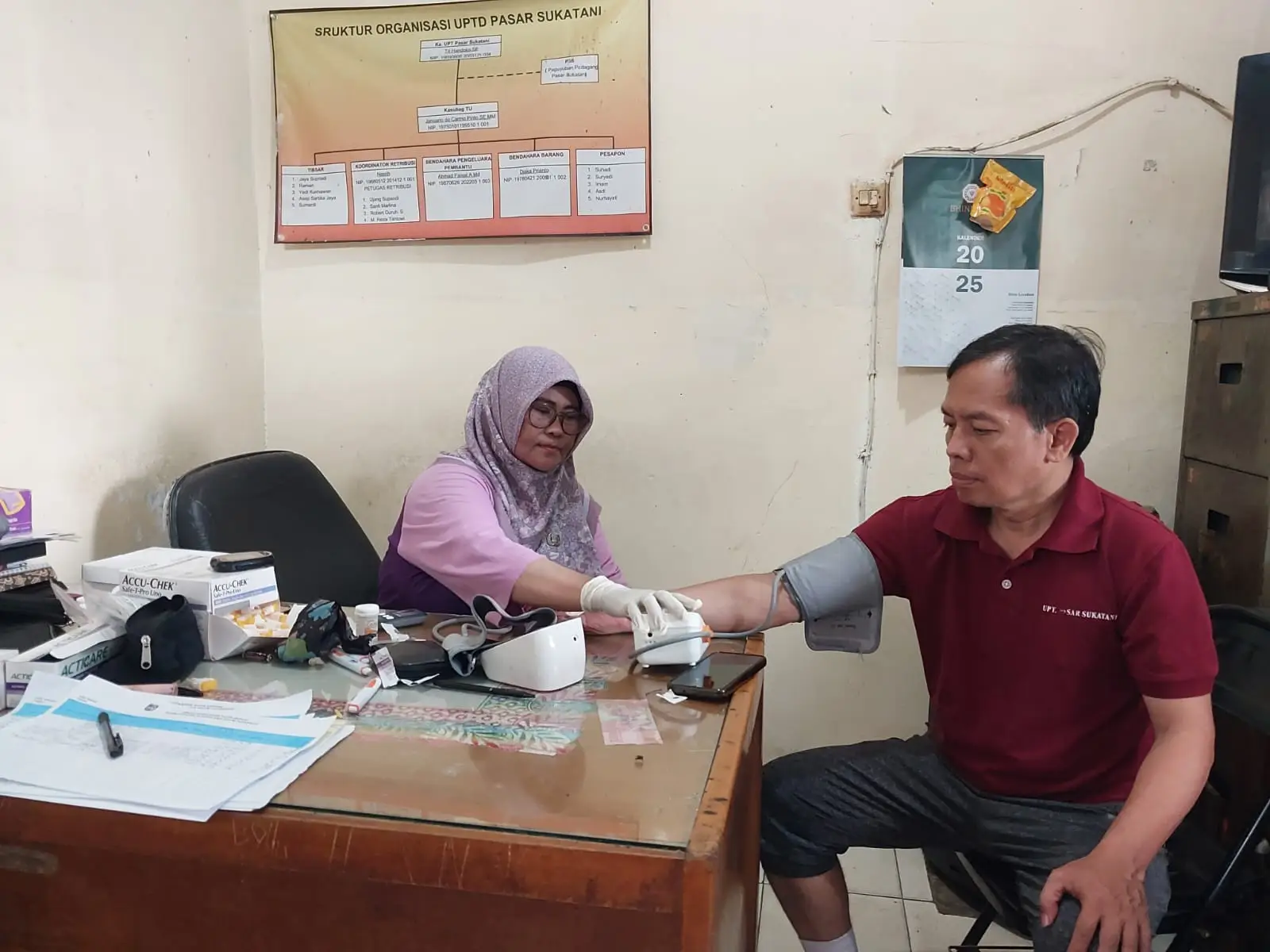 Pemeriksaan Kesehatan di Pasar Sukatani, Deteksi Dini Kondisi Pegawai dan Pedagang
