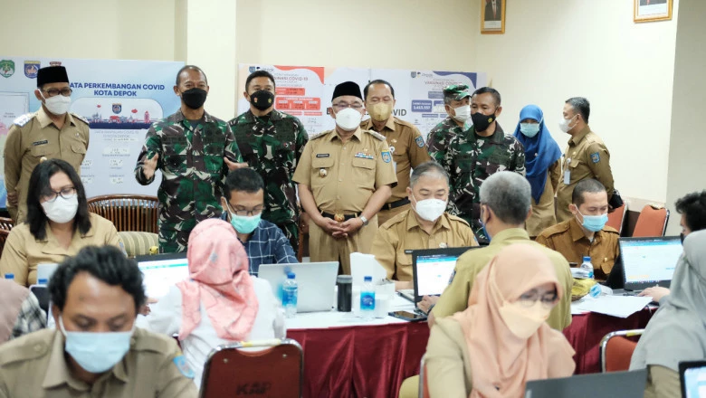Pangdam Jaya Tinjau Posko Vaksinasi Kota Depok