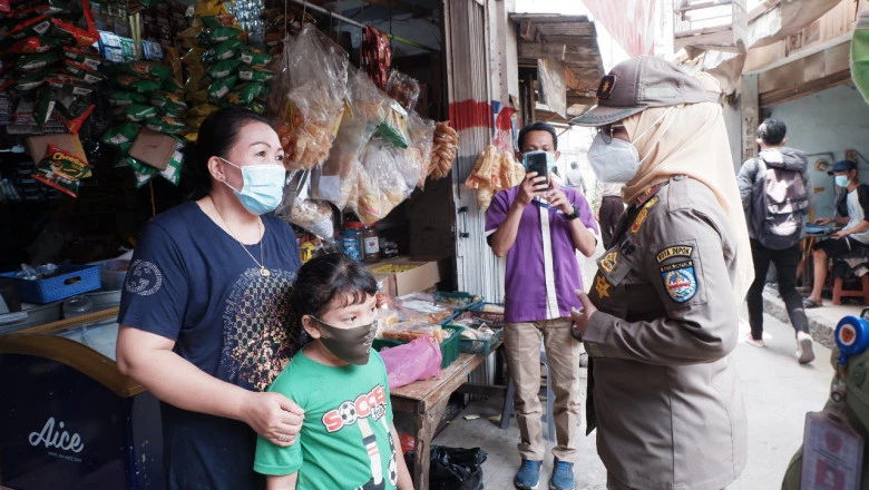 Sosialisasi Gerakan Depok Bermasker di Wilayah RW 03 Kelurahan Depok