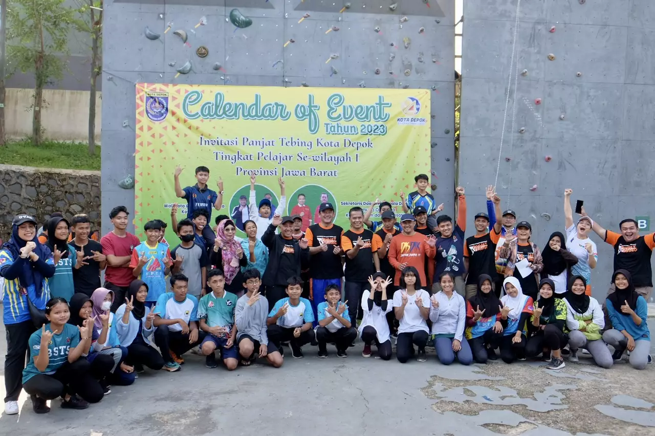 Lomba Panjat Tebing Pelajar Tingkat Wilayah I Resmi Dimulai