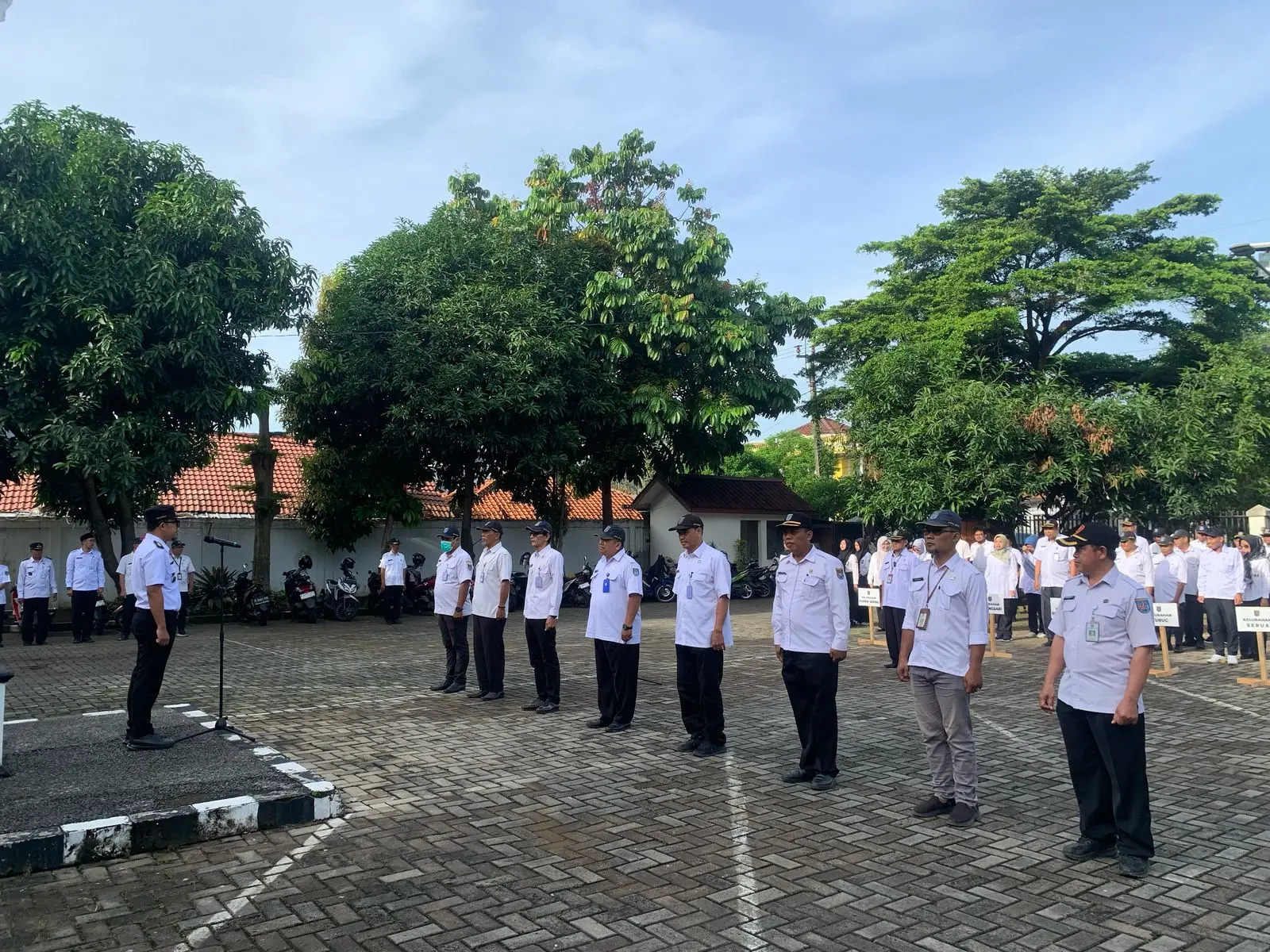 Camat Bojongsari Ingatkan Pentingnya Kedisiplinan Pegawai dalam Peningkatan Pelayanan