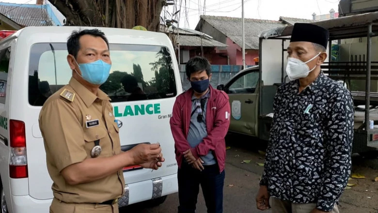 Kecamatan Cimanggis Terima Bantuan Satu Unit Ambulans dari Warga