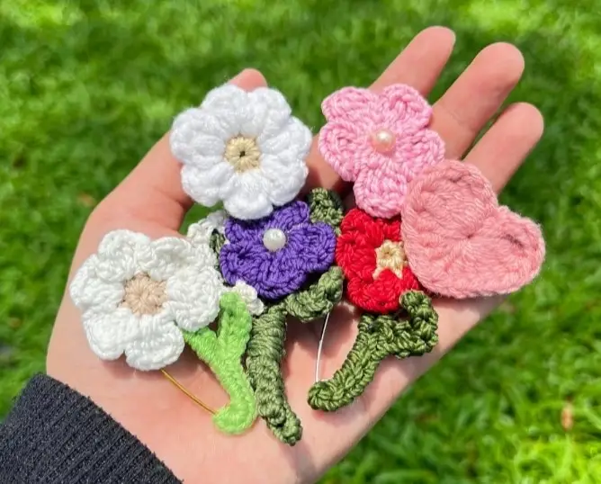 Dari Rumah di Depok ke VokHumFest UI 2026: Rutami Hadirkan Hangatnya Kasih Sayang Ibu Lewat Crochet Handmade