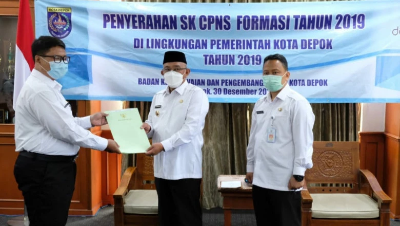 Wali Kota Depok Serahkan SK CPNS Tahun 2019