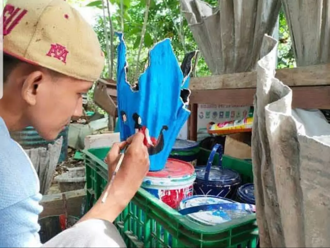 Kreatif, Komunitas Sangkar Semut Sulap Limbah Jadi Karya Seni Bernilai Ekonomi