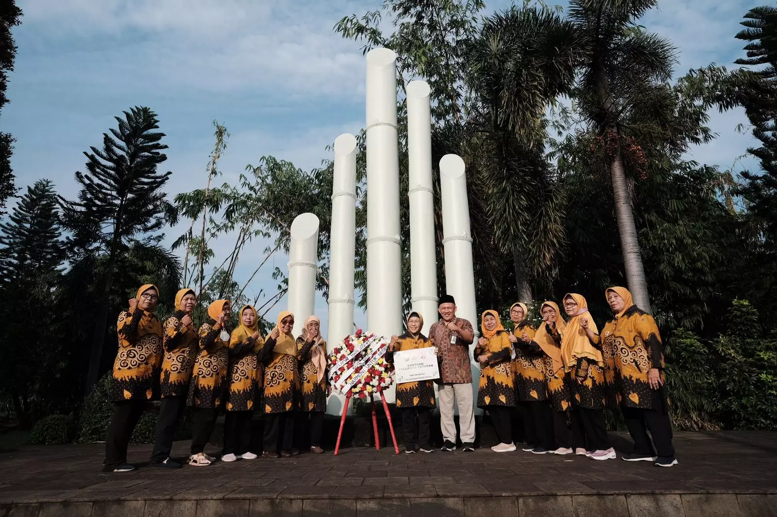 Peringati Hari Jadi ke-25 Kota Depok, BAZNAS Tebar Kebahagian Kepada Keluarga Veteran
