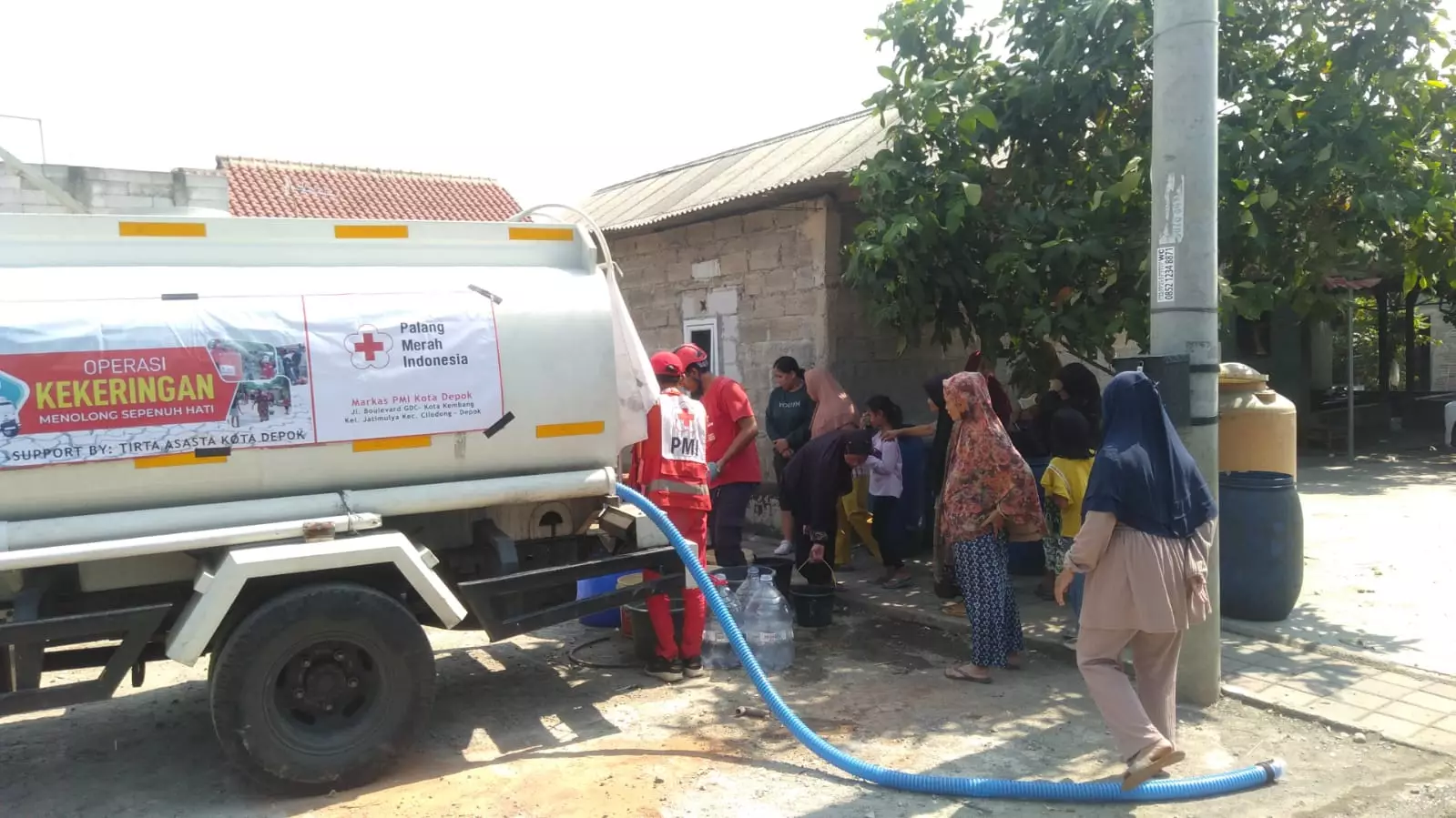 PMI Sudah Distribusikan 41 Ribu Air Bersih Selama Dua Pekan