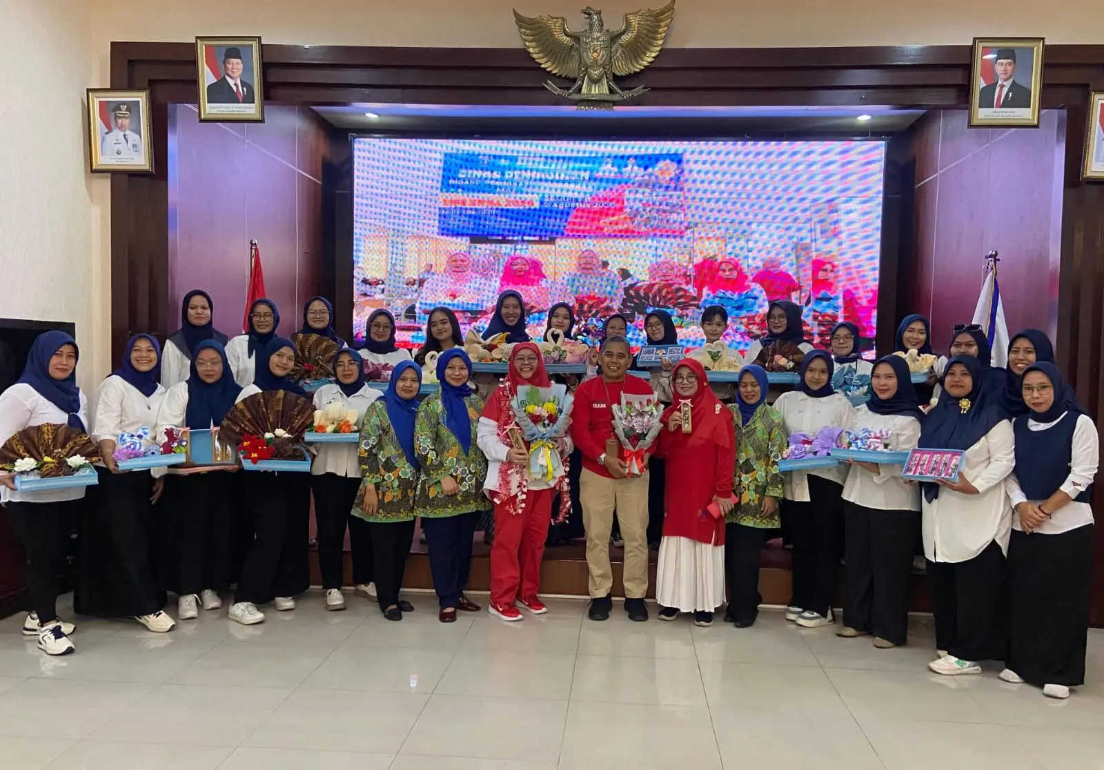 Tutup Life Skill 2025, Kepala Disdik Depok Tekankan Kemandirian Warga