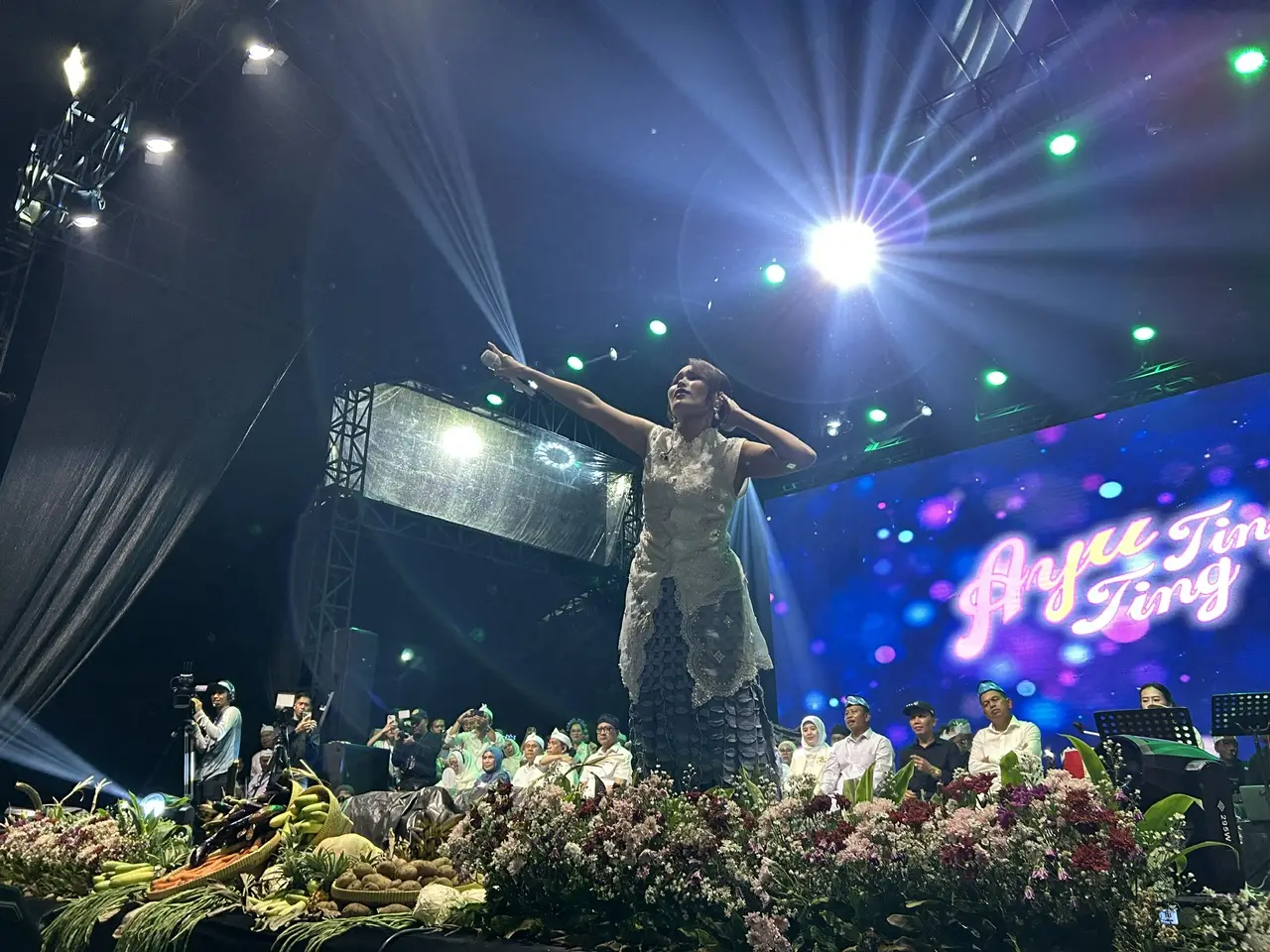 KDM hingga Ayu Ting-Ting Getarkan Panggung Puncak HUT Ke-27 Kota Depok