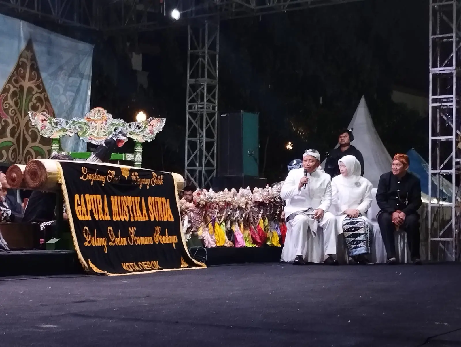 Wali Kota Depok Hadiri Malam Parahyangan Depok 1,  Ngobrol Bareng Si Cepot