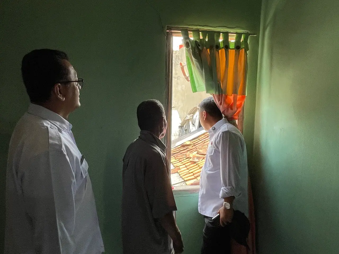 Tindak Lanjuti Laporan, Wali Kota Depok Kunjungi Rumah Terdampak Angin Puting Beliung di Grogol