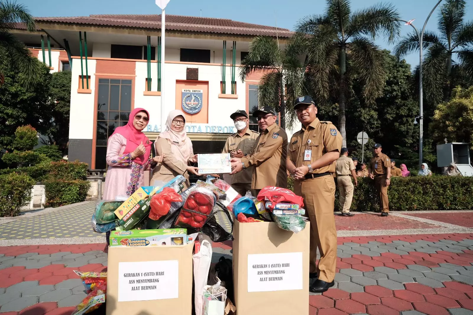 Wali Kota Sebut Gerakan Satu Hari ASN Sumbangkan Alat Bermain Pacu Kreativitas Anak