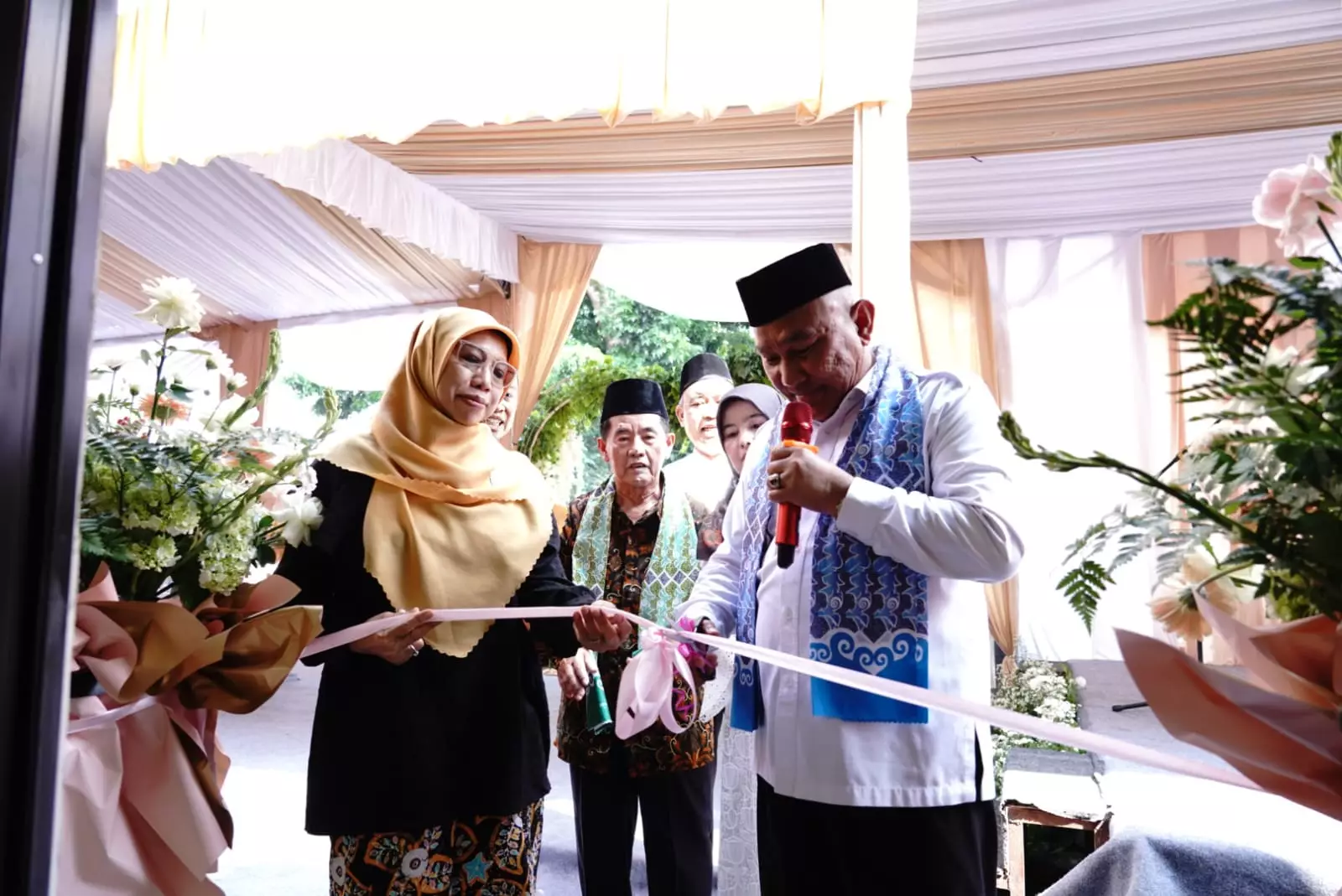 Majukan Bisnis Fesyen Muslim, Wali Kota Depok Resmikan Butik Cing Ikah