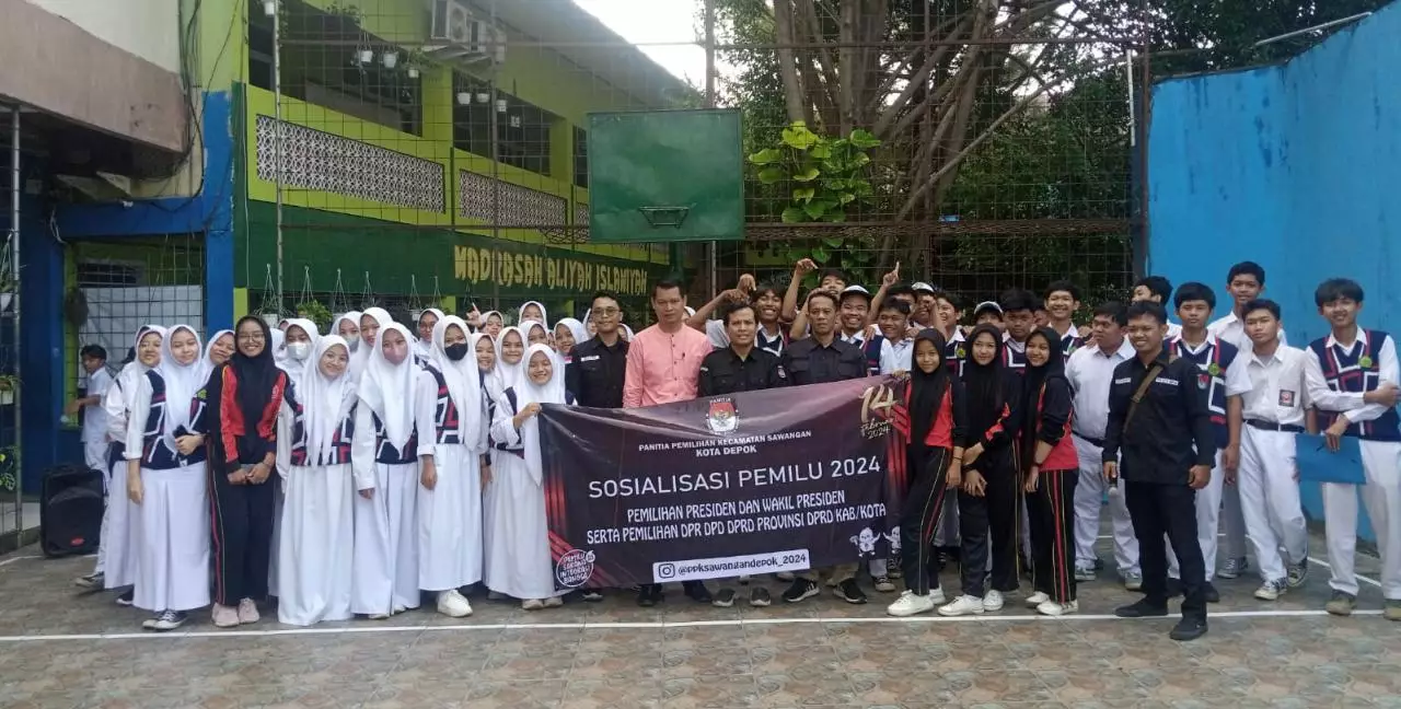 KPU Depok dan PPK Sawangan Sosialisasikan Tahapan Pemilu kepada Pelajar di Sawangan