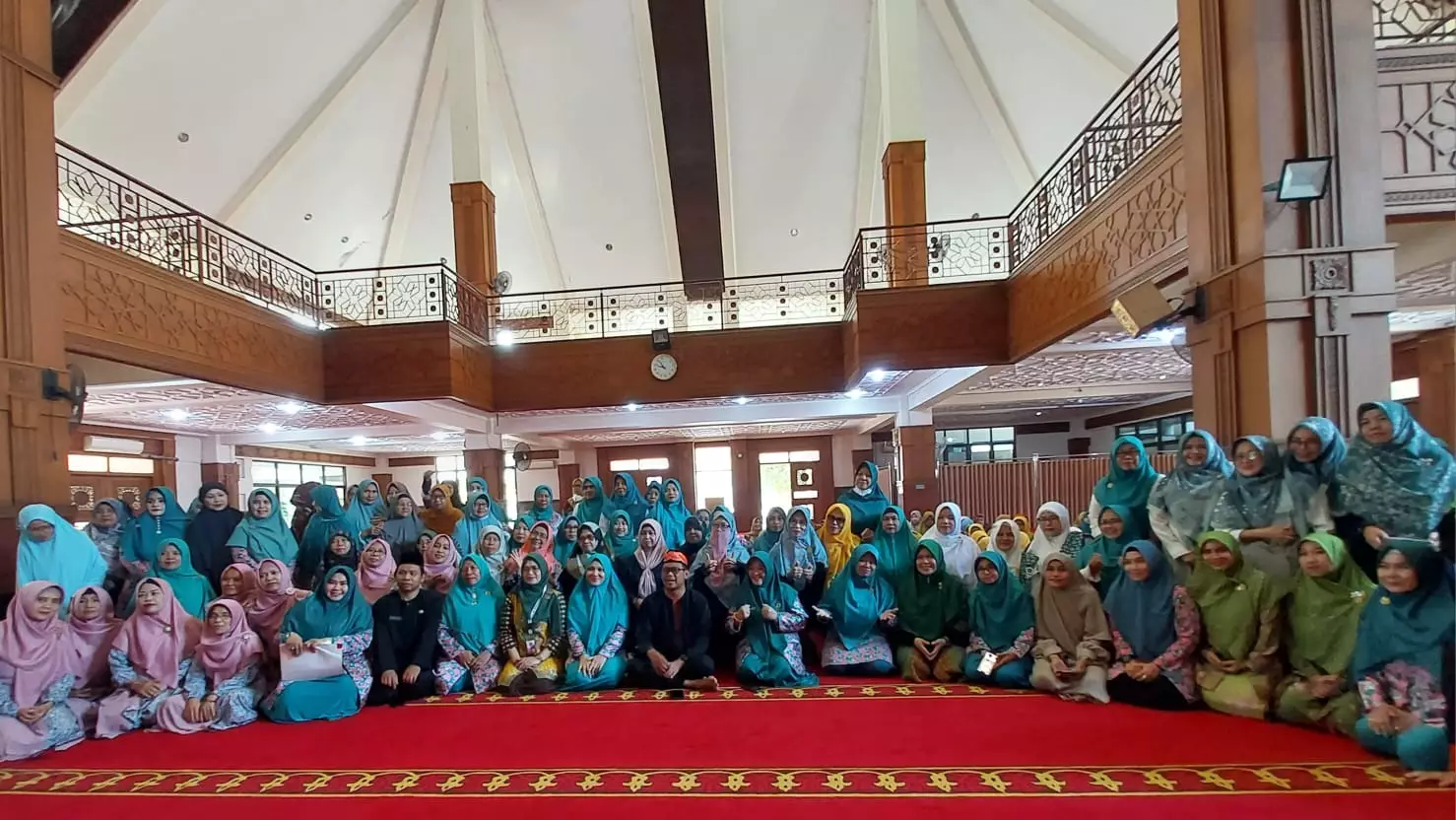 Bang Imam Ajak Ibu-ibu Majelis Taklim Teladani Rasul dalam Bertoleransi ke Agama Lain