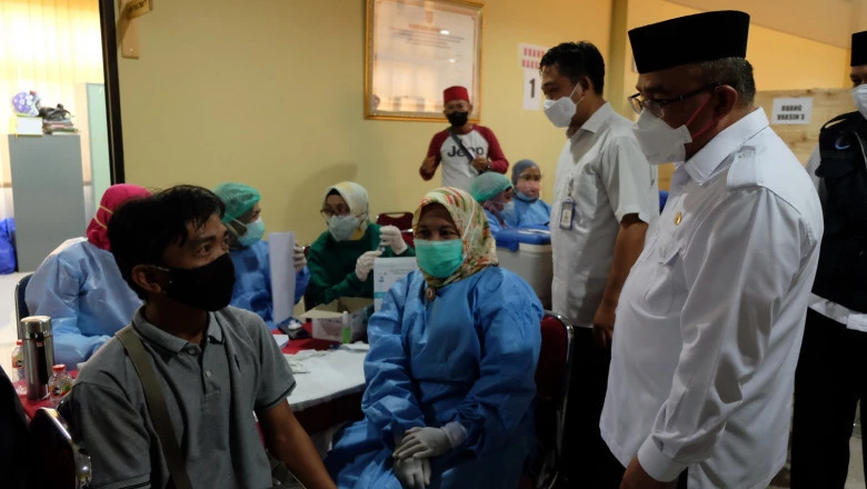 Wali Kota Tinjau Gebyar Vaksin Dosis 2 di Kecamatan Sawangan