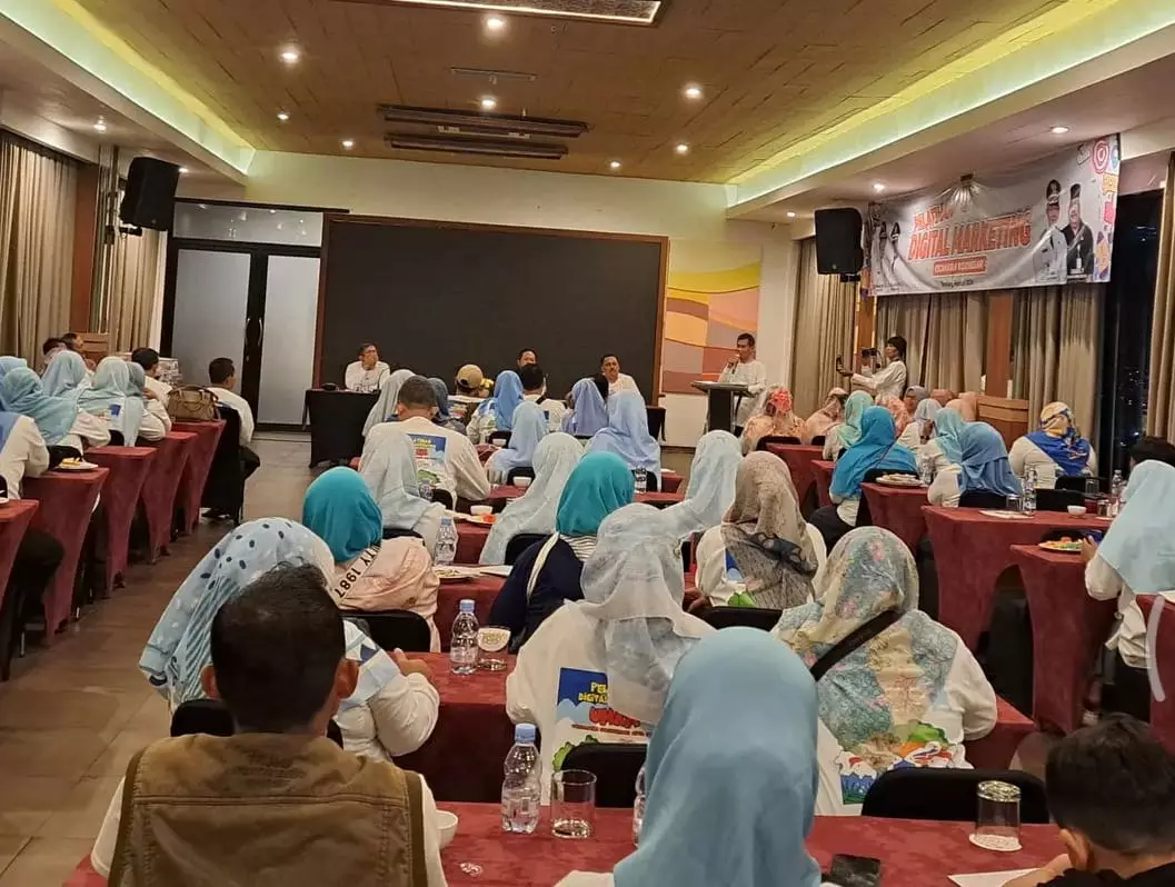 Tumbuhkan Geliat Ekonomi, Puluhan Pelaku UMKM Bojongsari Dilatih Digital Marketing