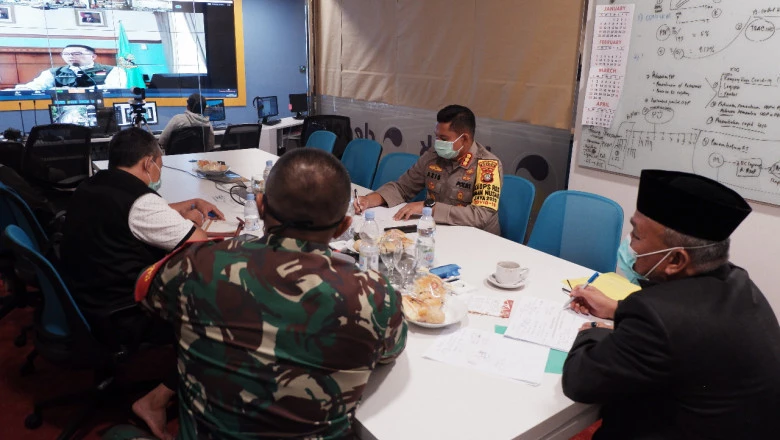 Video Conference Wali Kota Depok dengan Gubernur Jawa Barat