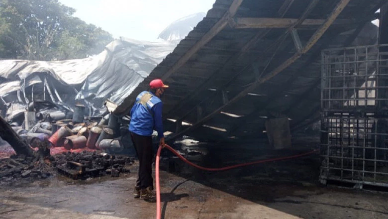Tagana Depok Diterjunkan Assessment Kebakaran Pabrik Karung Sukatani