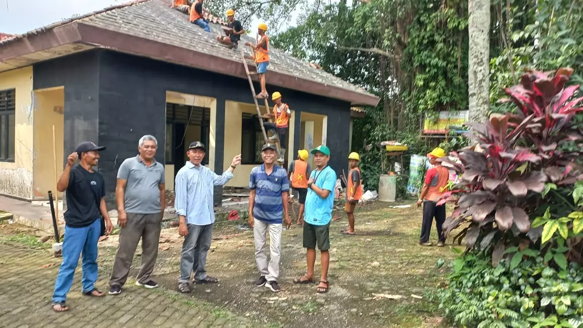 Direnovasi Total, Kantor Kelurahan Mampang Mulai Dibongkar