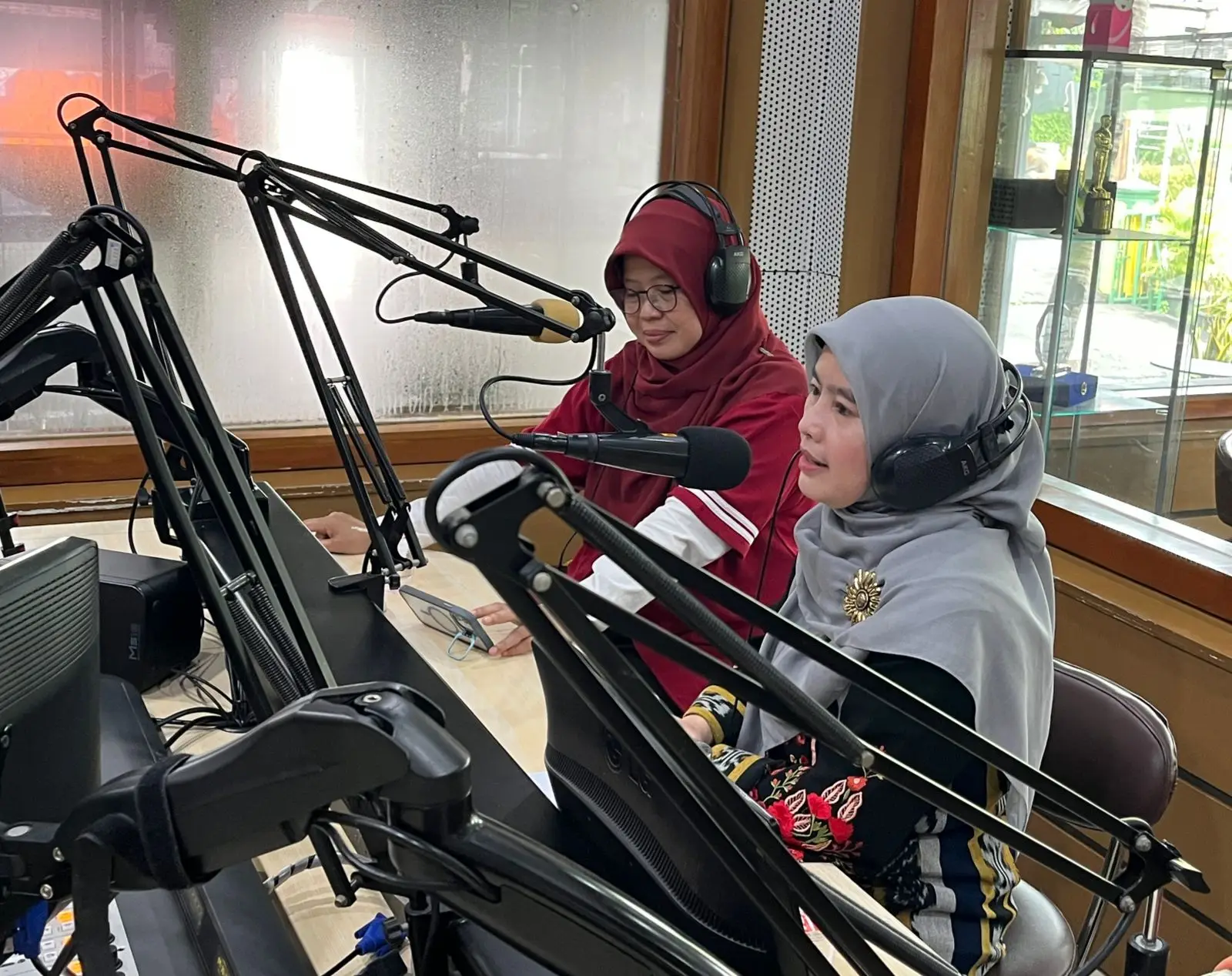 Kembali Mengudara di Bens Radio, Cing Ikah Bangga dengan PEKKA
