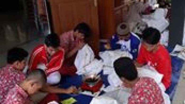 Membatik Jadi Mapel Keterampilan di SLBN Depok