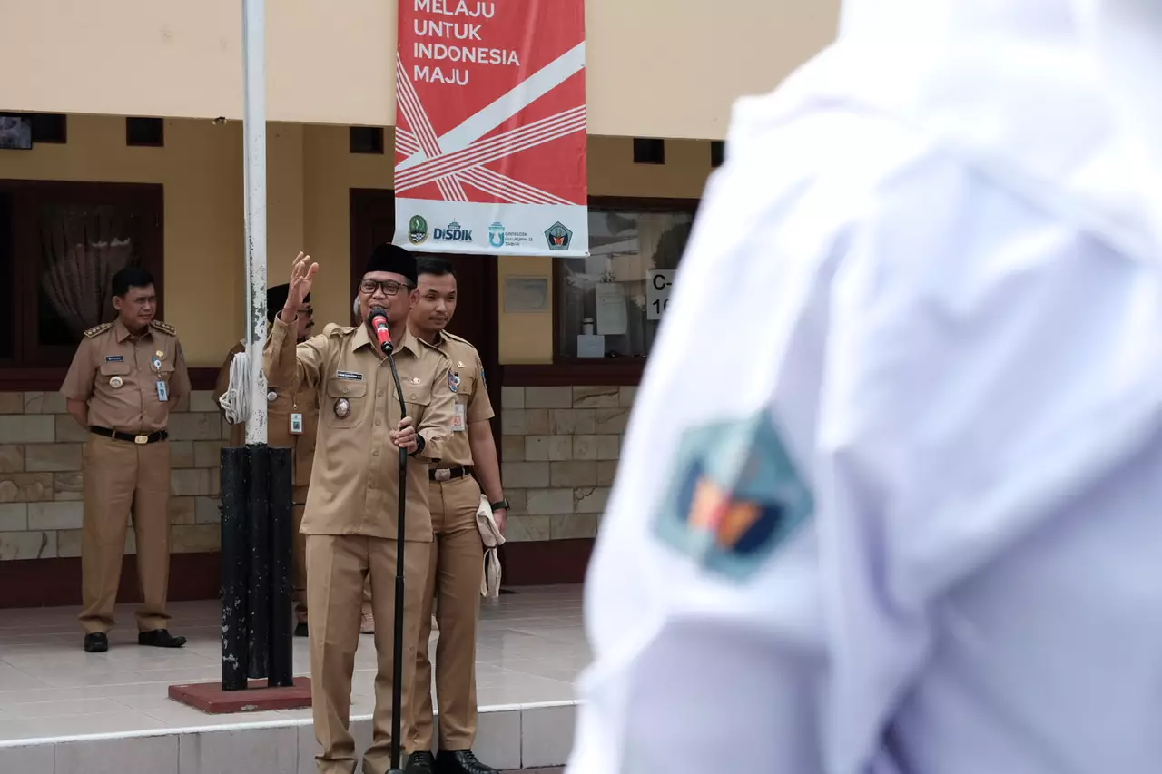 Wakil Wali Kota Sosialisasikan Perekaman E-KTP di SMA Negeri 2 Depok