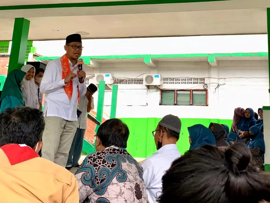 Ngobras Bareng Siswa SMK Izzata, Wakil Wali Kota Sampaikan Pesan Ini